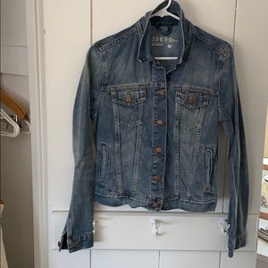 Brand New, GAP Denim Jacket. NEVER worn, Size M